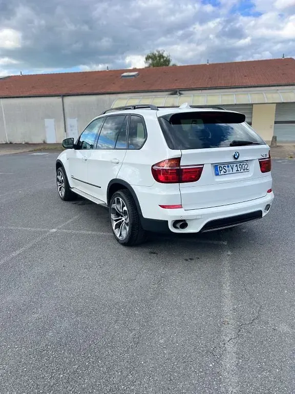 Gebraucht BMW X5 Sport Line 306 PS (225 kW) 2013 Weiß SUV