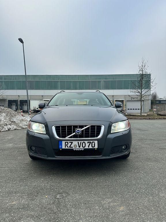 Gebraucht Volvo V70 Summum 185 PS (136 kW) 2007 Grau Kombi