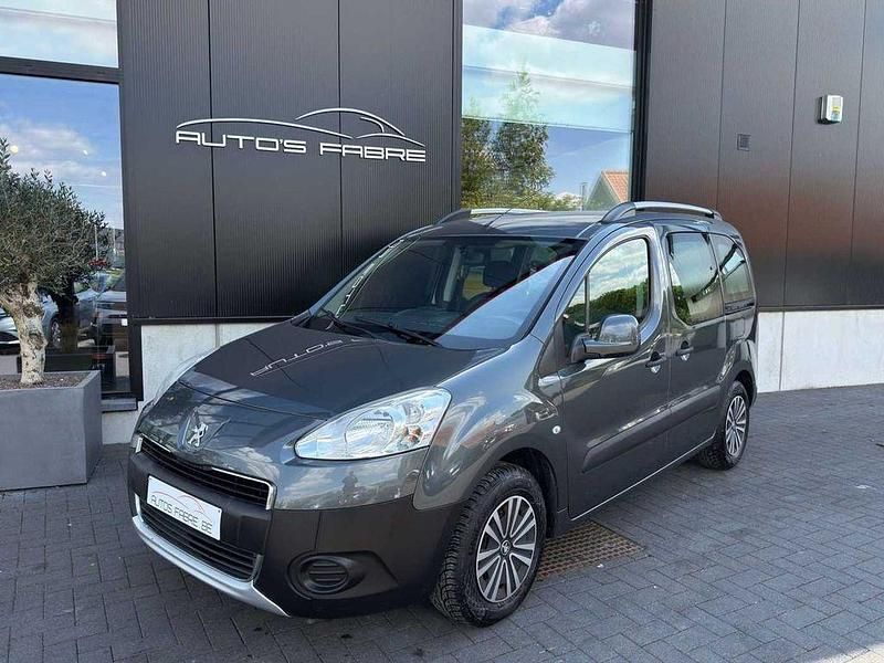 Grau Gebraucht 2014 Peugeot Partner Active Van / Kleinbus | 5.500 € (Fairer Preis) - Bild 1/4