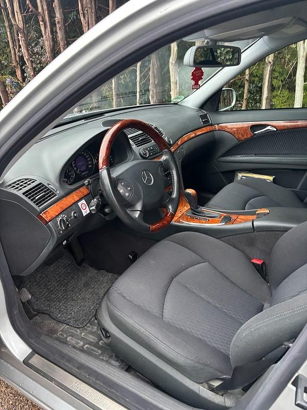 Gebraucht Mercedes E240 177 PS (130 kW) 2002 Limousine