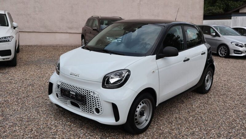 Weiß Gebraucht 2021 Smart ForFour Electric Drive Limousine | 9.990 € (Fairer Preis) - Bild 1/4
