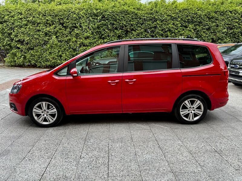 Rot Gebraucht 2014 Seat Alhambra 4You Van / Kleinbus | 10.980 € (Etwas zu teuer) - Bild 1/4