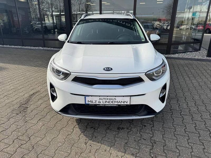 Gebraucht Kia Stonic 84 PS (61 kW) 2020 Weiß SUV