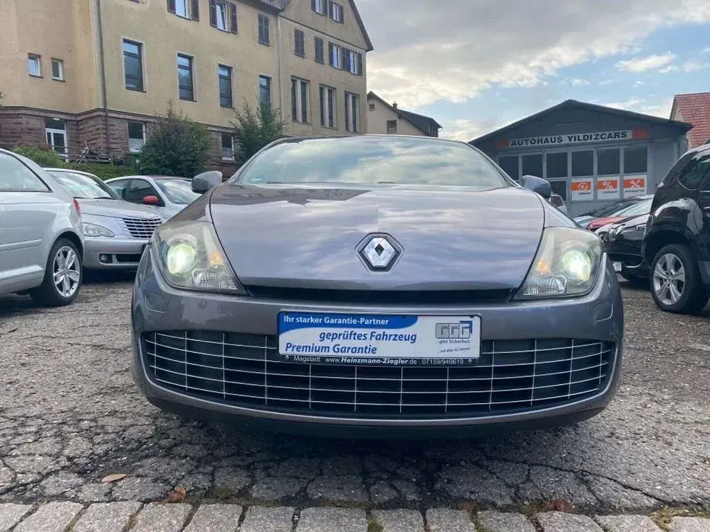 Gebraucht Renault Laguna Coupé GT 204 PS (150 kW) 2009 Grau cassiopee Coupé