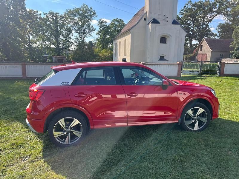 Rot Gebraucht 2017 Audi Q2 SUV | 19.500 € (Fairer Preis) - Bild 1/4
