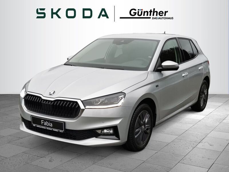 Brilliantsilber metallic Neu 2024 Skoda Fabia Drive Limousine | 21.400 € (Fairer Preis) - Bild 1/4