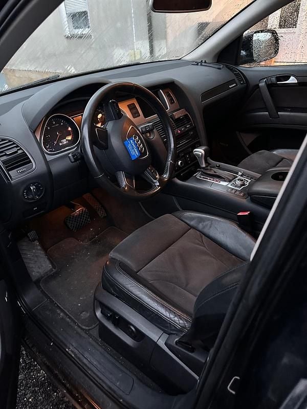 Gebraucht Audi Q7 239 PS (175 kW) 2011 Schwarz SUV
