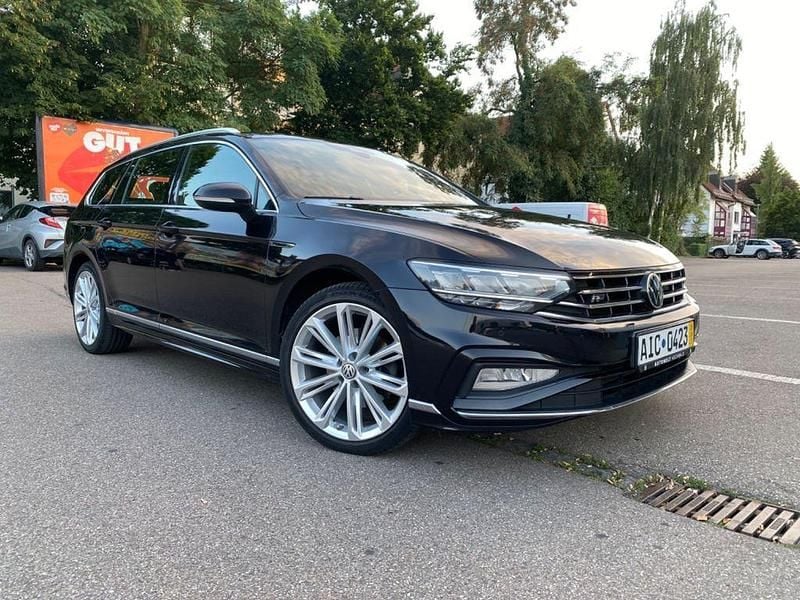 Schwarz Gebraucht 2021 VW Passat Business Limousine | 18.200 € (Guter Preis) - Bild 1/4