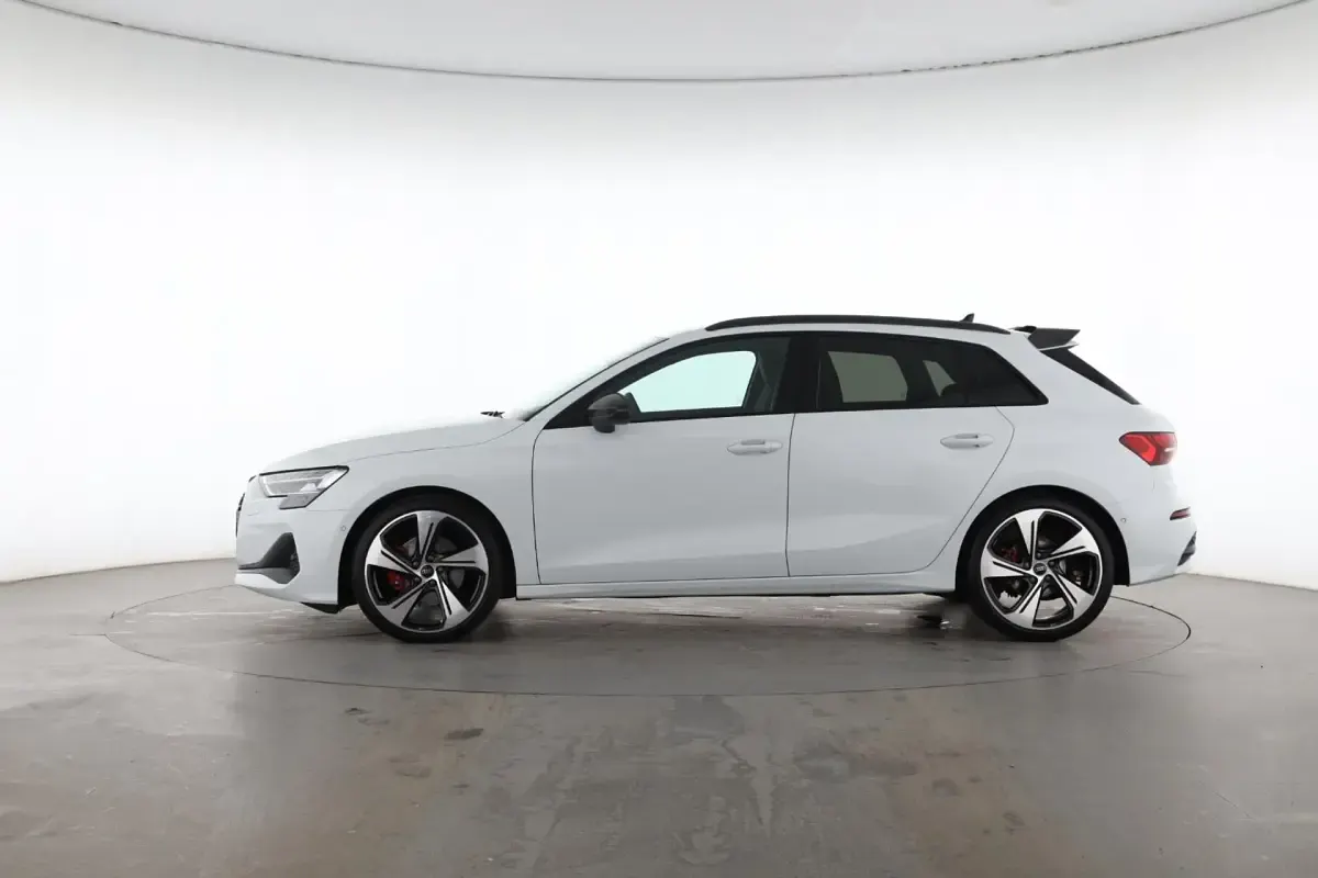 Gebraucht Audi A3 Advanced Plus 150 PS (110 kW) 2025 Weiß Limousine