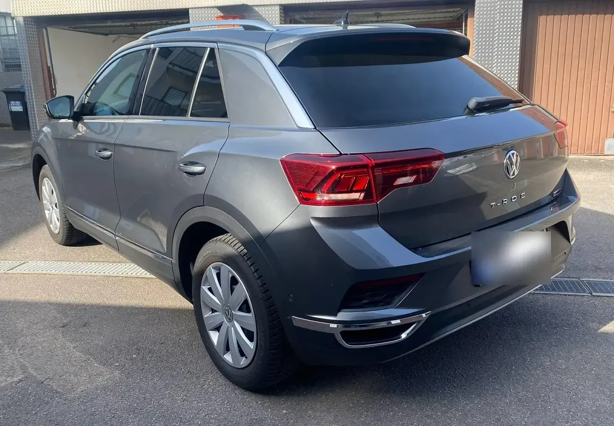 Używany VW T-Roc 190 KM (139 kW) 2018 Szary SUV