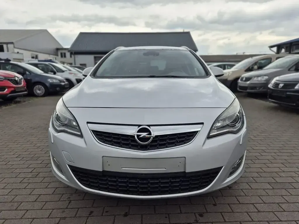 Brugt Opel Astra Innovation 165 HK (121 kW) 2011 Sølv Stationcar