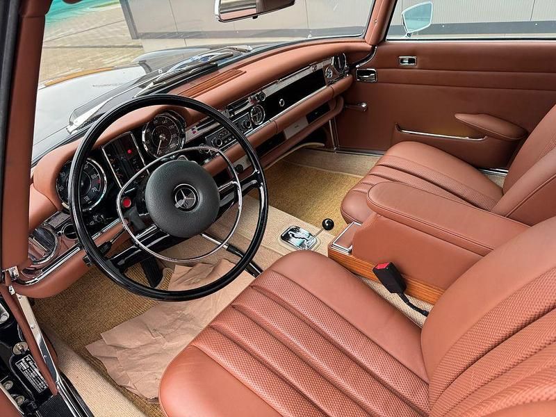 Gebraucht Mercedes SL280 170 PS (125 kW) 1970 Schwarz Cabrio