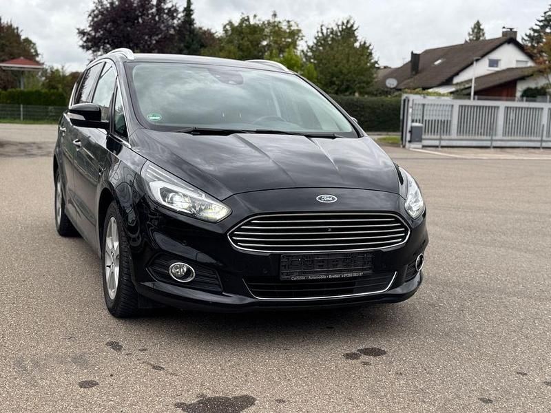 Schwarz Gebraucht 2018 Ford S-MAX Titanium Van / Kleinbus | 9.999 € - Bild 1/4