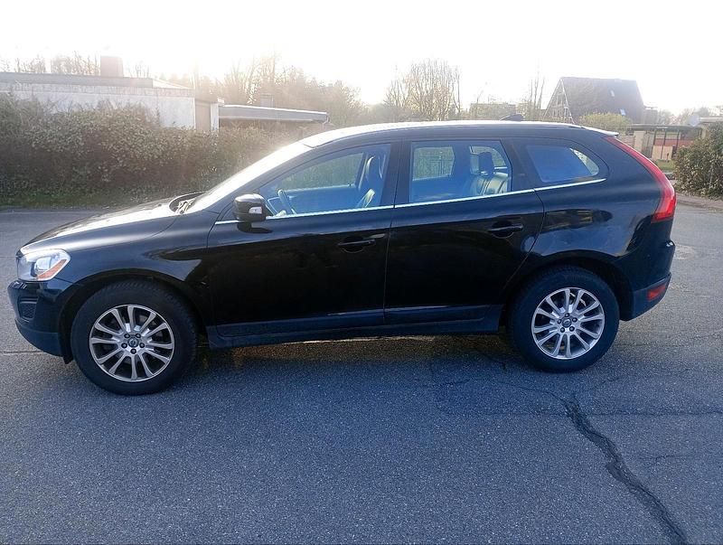 Gebraucht Volvo XC60 196 PS (144 kW) 2012 Schwarz SUV