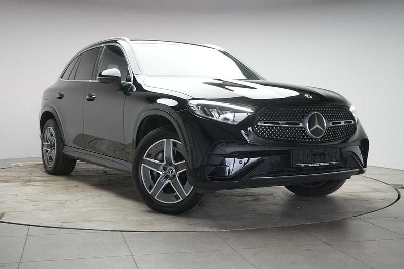 Gebraucht Mercedes GLC300e Advanced 204 PS (150 kW) 2023 Schwarz SUV