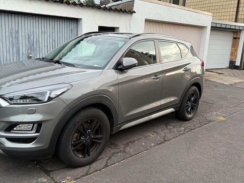Gebraucht Hyundai Tucson Premium 177 PS (130 kW) 2018 Grau SUV