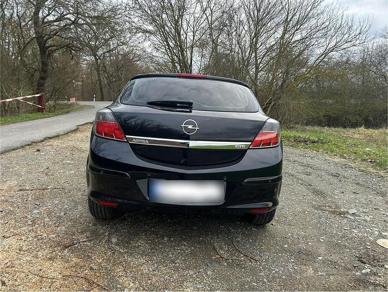 Gebraucht Opel Astra GTC 90 PS (66 kW) 2008 Schwarz Coupé