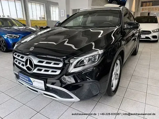 Gebraucht Mercedes GLA180 122 PS (89 kW) 2019 Schwarz SUV