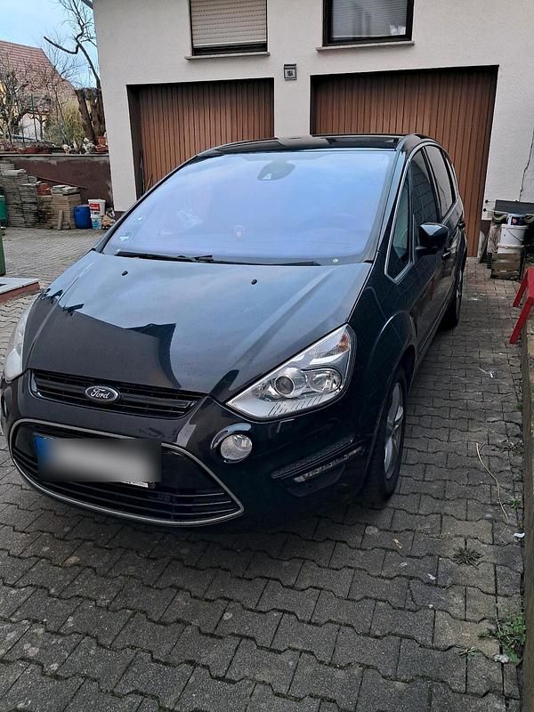 Gebraucht Ford S-MAX 163 PS (119 kW) 2014 Schwarz Van / Kleinbus