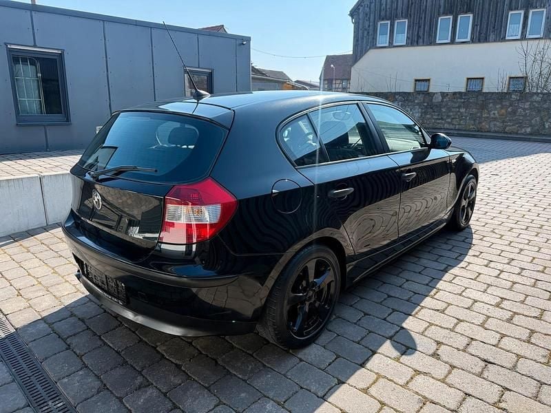 Gebraucht BMW 116 116 PS (85 kW) 2005 Schwarz Kleinwagen