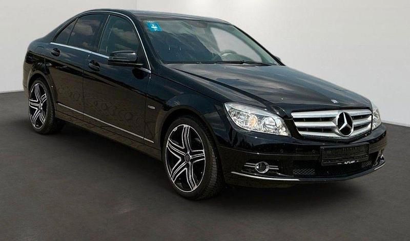 Schwarz Gebraucht 2010 Mercedes C180 Avantgarde Limousine | 6.499 € (Guter Preis) - Bild 1/4