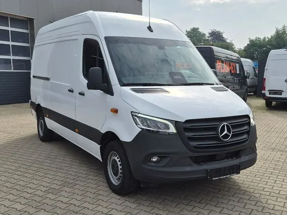 Gebraucht Mercedes Sprinter 170 PS (125 kW) 2024 Weiß Van