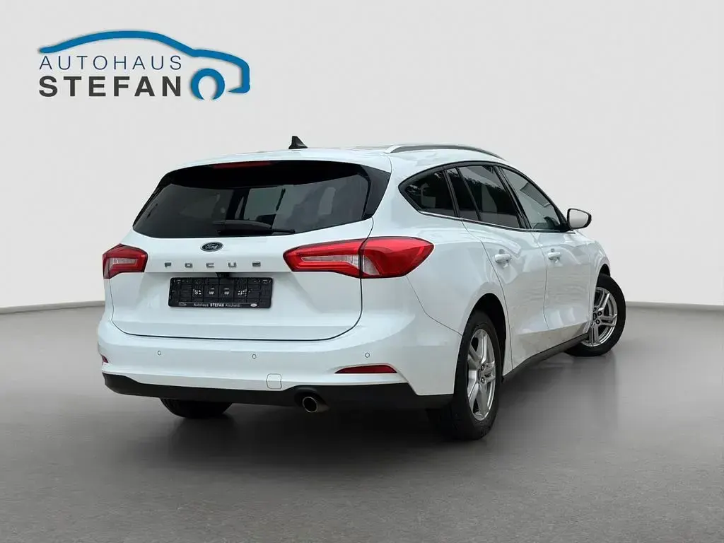 Gebraucht Ford Focus Cool & Connect 120 PS (88 kW) 2020 Weiß Limousine