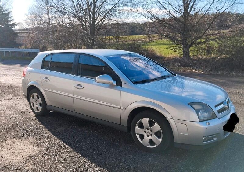 Silber Gebraucht 2004 Opel Signum Kombi | 3.000 € (Etwas zu teuer) - Bild 1/4