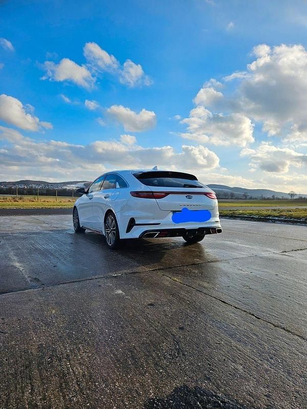 Gebraucht Kia ProCeed GT 204 PS (150 kW) 2021 Weiß Kombi
