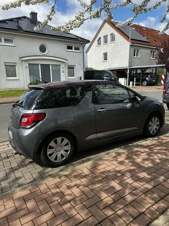 Gebraucht Citroën DS3 So Chic 120 PS (88 kW) 2010 Grau Kleinwagen