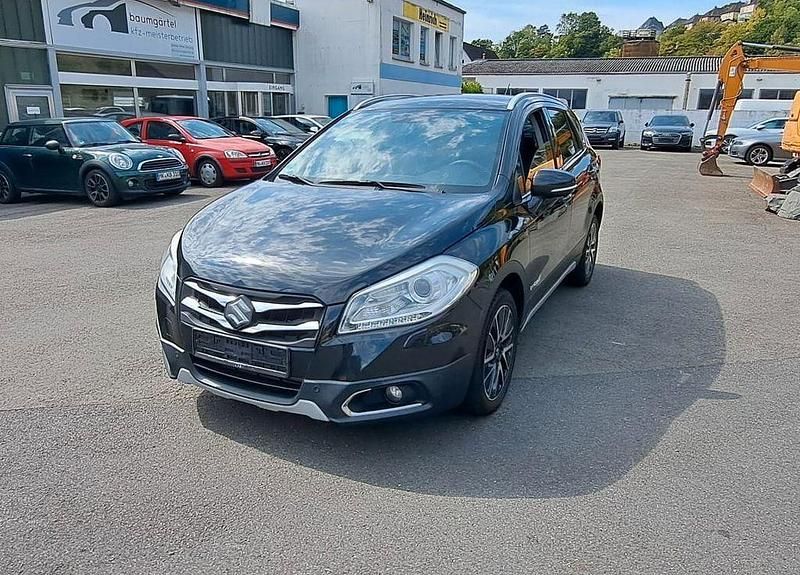 Schwarz Gebraucht 2016 Suzuki SX4 S-Cross Comfort SUV | 12.900 € (Etwas zu teuer) - Bild 1/4