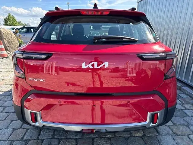 Neu Kia Stonic Style 101 PS (74 kW) 2026 Signalrot metallic signalrot metallic SUV