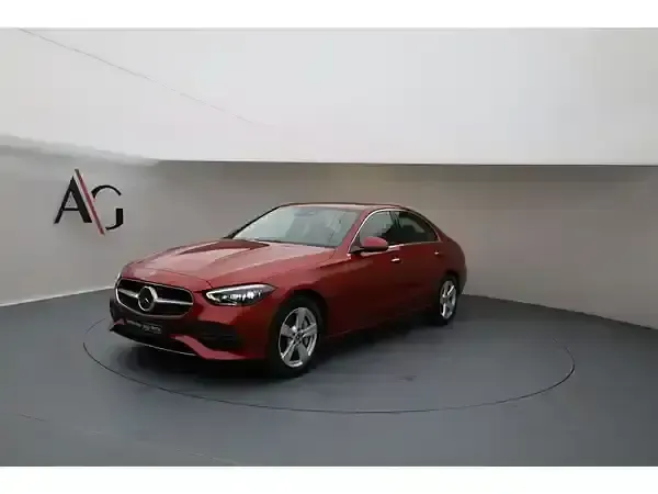 Gebraucht Mercedes C300e 204 PS (150 kW) 2021 Manufaktur exklusiv hyazinthrot metallic Limousine