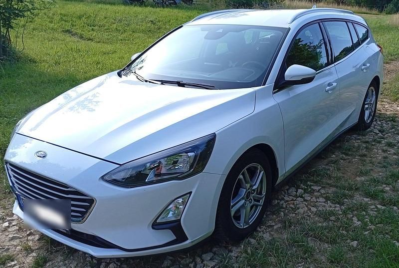 Weiß Gebraucht 2020 Ford Focus Kombi | 10.600 € (Fairer Preis) - Bild 1/4