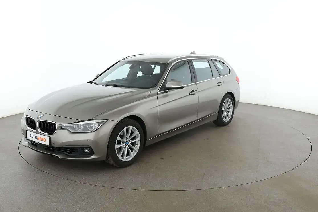 Gebraucht BMW 330 Advantage 252 PS (185 kW) 2017 Kombi