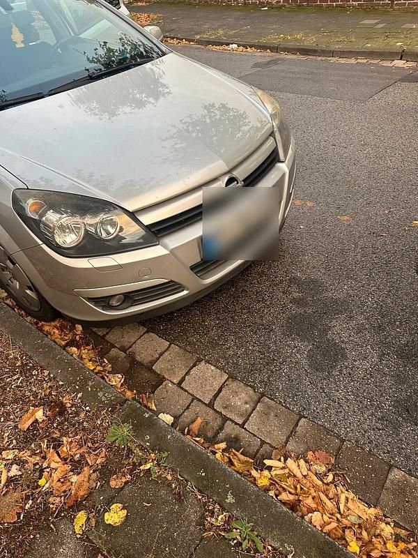 Gebraucht Opel Astra 106 PS (77 kW) 2005 Silber Kleinwagen