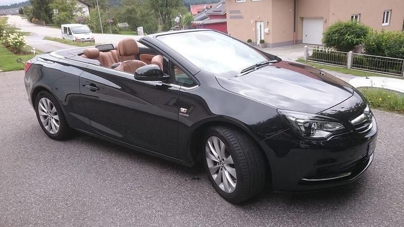 Schwarz Gebraucht 2018 Opel Cascada Innovation Cabrio | 8.200 € (Fairer Preis) - Bild 1/4