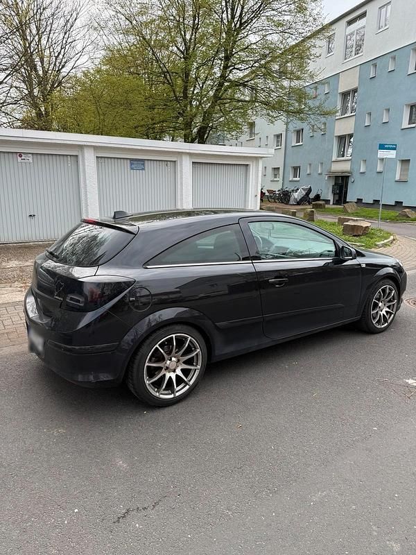 Brugt Opel Astra 90 HK (66 kW) 2009 Sort Coupe