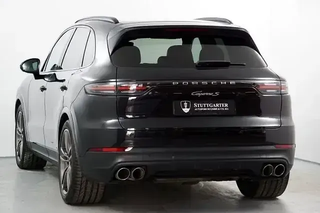 Gebraucht Porsche Cayenne S Chrono 441 PS (324 kW) 2018 Schwarz SUV