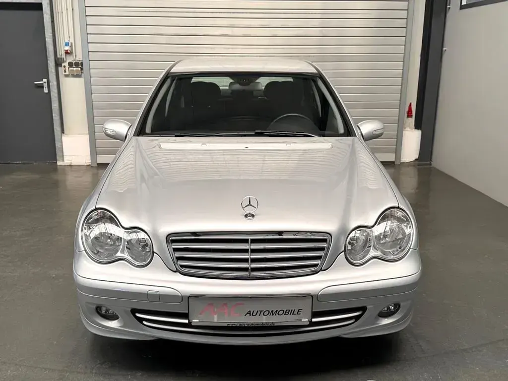Gebraucht Mercedes C180 143 PS (105 kW) 2006 Iridiumsilber  metalliclack Limousine