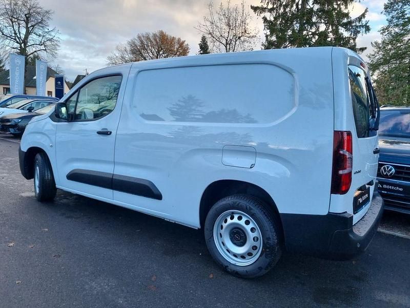 Neu Opel Combo 131 PS (96 kW) 2025 Lackierung weiss icy/typ aussenverkleidung spiegel flach standard Kombi