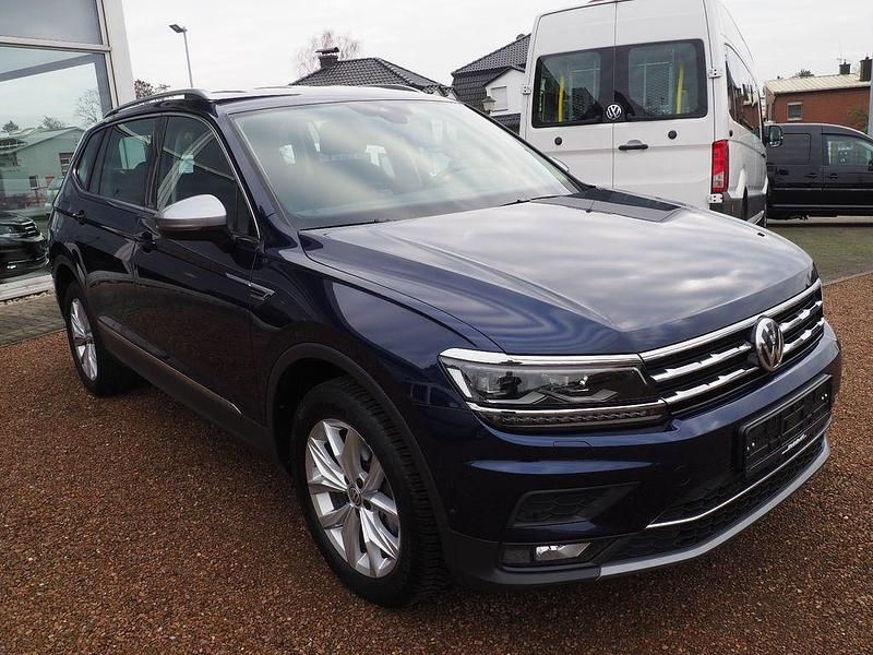 Gebraucht VW Tiguan Allspace Highline 150 PS (110 kW) 2021 Blau SUV
