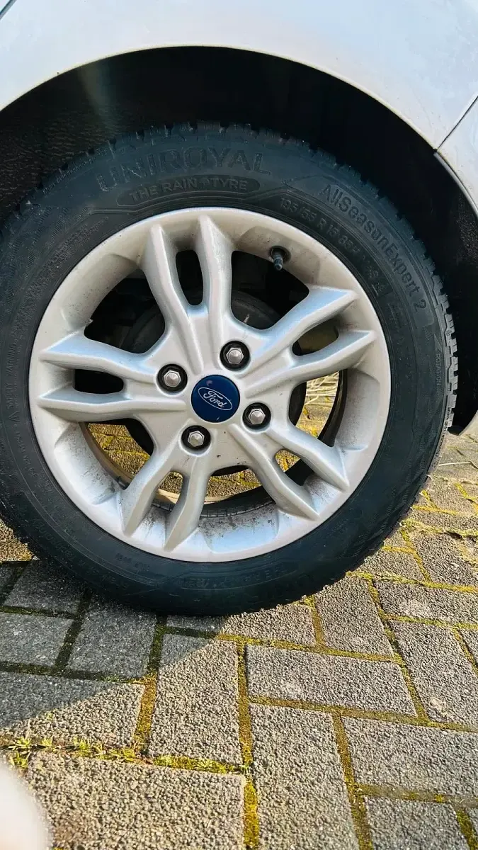 Gebraucht Ford Fiesta 75 PS (55 kW) 2017 Weiß Kleinwagen