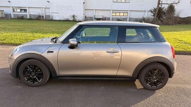 Gebraucht Mini ONE 102 PS (75 kW) 2019 Silver metallic Kleinwagen