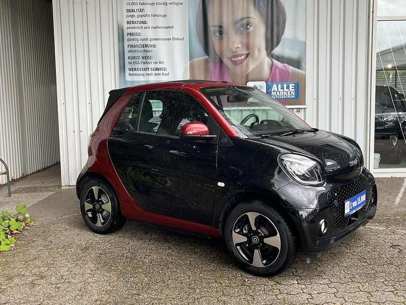 Schwarz Gebraucht 2024 Smart ForTwo Electric Drive Exclusive Cabrio | 19.980 € (Etwas zu teuer) - Bild 1/4