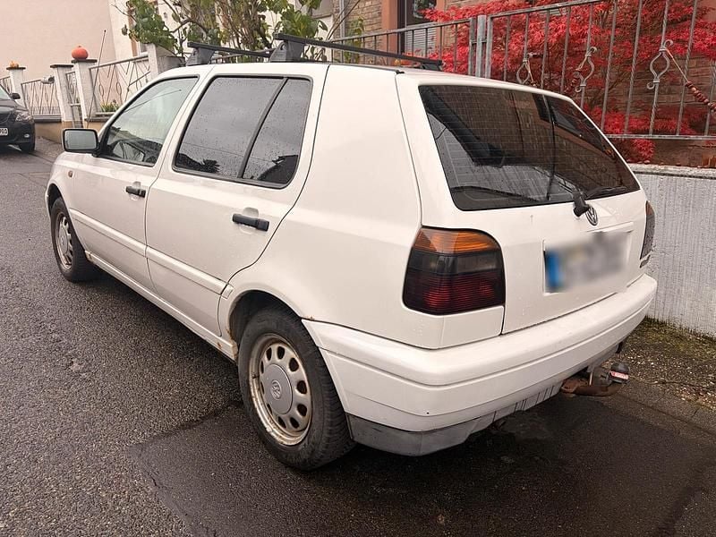 Gebraucht VW Golf III 60 PS (44 kW) 1997 Weiß Limousine