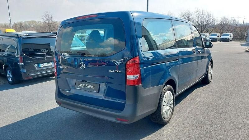 Gebraucht Mercedes Vito 136 PS (100 kW) 2022 Stahlblau Van