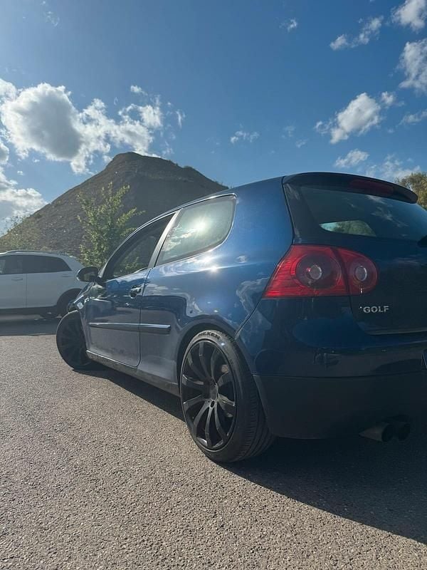 Gebraucht VW Golf 150 PS (110 kW) 2005 Blau Coupé