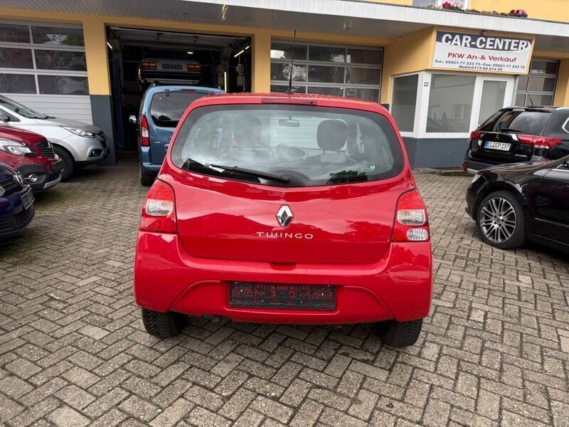 Gebraucht Renault Twingo 58 PS (42 kW) 2011 Hellrot Kleinwagen