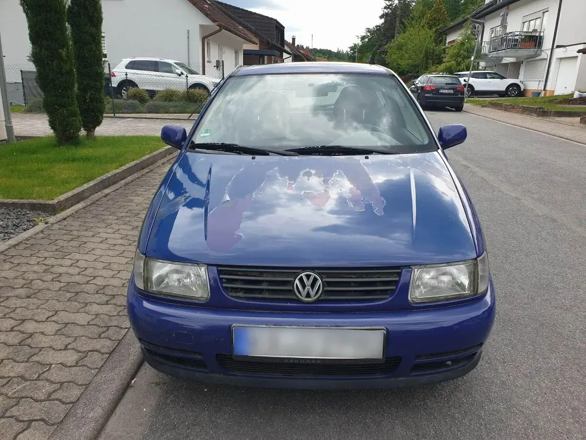 Brugt VW Polo 50 HK (36 kW) 1998 Blå Sedan